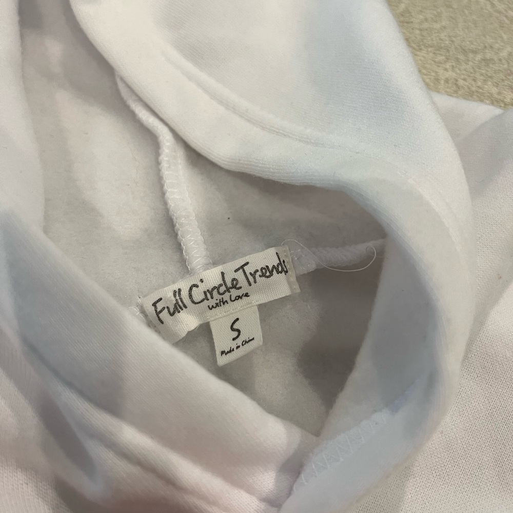 White Hoodie Crop Top - Picture 5 of 7